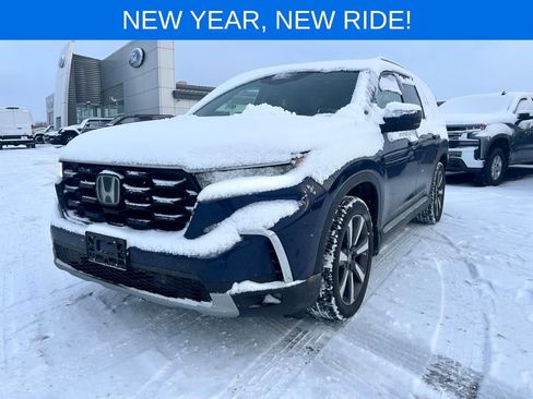 Used 2023 Honda Pilot Touring image 10