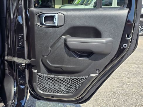 New 2026 Jeep Gladiator Sport AWD/4WD image 38