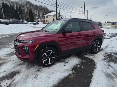 Used 2021 Chevrolet TrailBlazer RS w/ Sun and Liftgate Package image 5