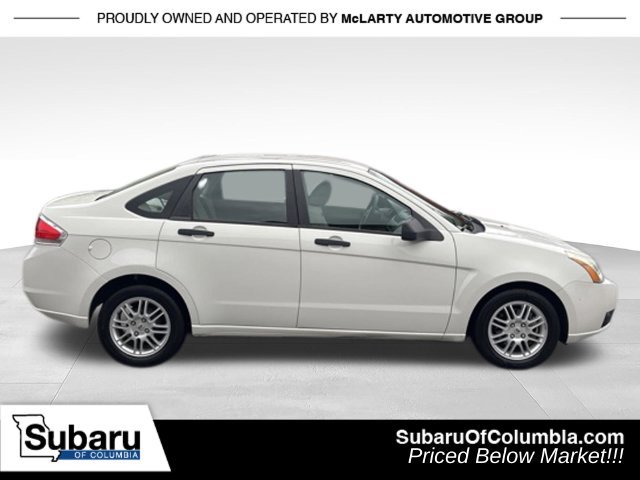 Used 2010 Ford Focus SE FWD image 11
