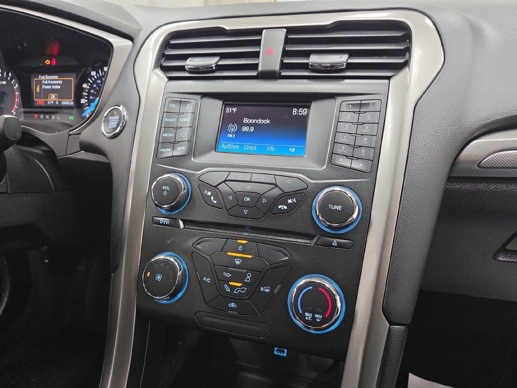 Used 2018 Ford Fusion SE FWD image 14