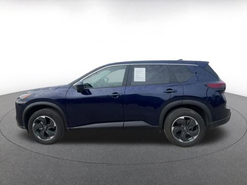 Used 2025 Nissan Rogue SV image 9