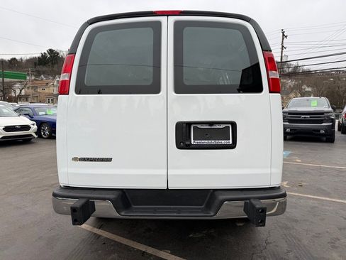Used 2024 Chevrolet Express 2500 w/ Driver Convenience Package image 4
