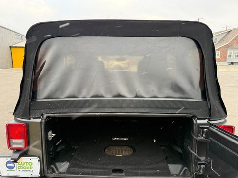 Used 2016 Jeep Wrangler Unlimited Sahara w/ Dual Top Group AWD/4WD image 24