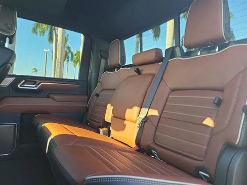 Used 2025 GMC Sierra 2500 Denali Ultimate w/ Max Trailering Package image 38