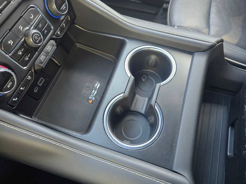 Used 2024 Chevrolet Tahoe Premier image 32