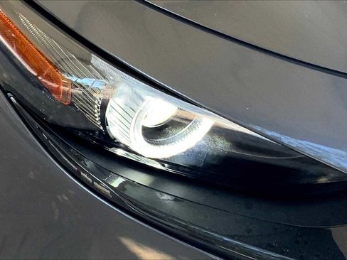 New 2026 MAZDA MAZDA3 Hatchback w/Premium Plus Pkg image 13