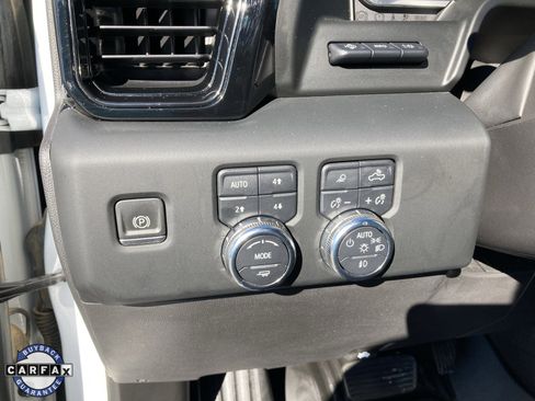 Certified 2022 GMC Sierra 1500 AT4 w/ AT4 Premium Package image 17