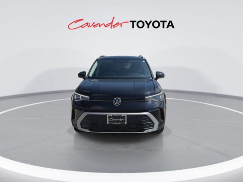 Used 2026 Volkswagen Taos SE FWD image 3