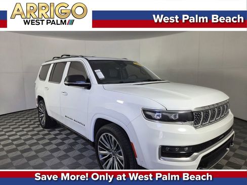 Used 2023 Jeep Grand Wagoneer Series III w/ Rear Seat Video Group 1 AWD/4WD image 1
