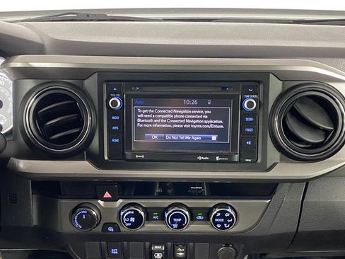Used 2018 Toyota Tacoma SR5 AWD/4WD image 20