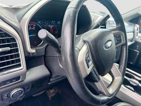 Used 2018 Ford F250 Lariat w/ Lariat Ultimate Package AWD/4WD image 9