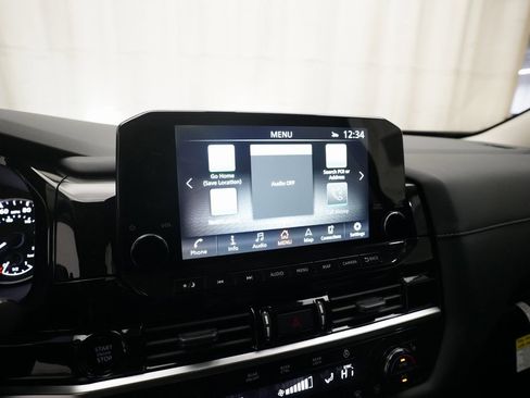 Certified 2025 Nissan Pathfinder SL image 6