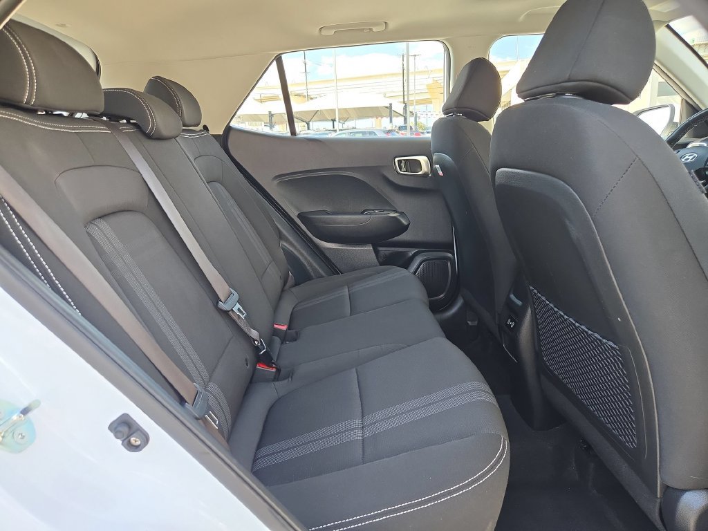 Used 2026 Hyundai Venue SEL FWD image 31