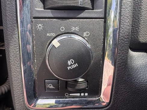 Used 2011 RAM 3500 Laramie w/ Cold Weather Group RWD image 26