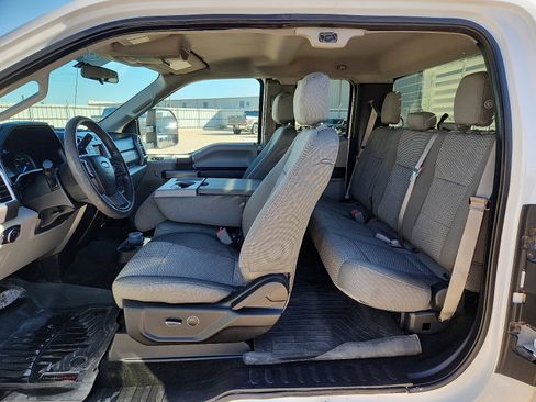 Used 2017 Ford F250 XLT w/ XLT Value Package image 10