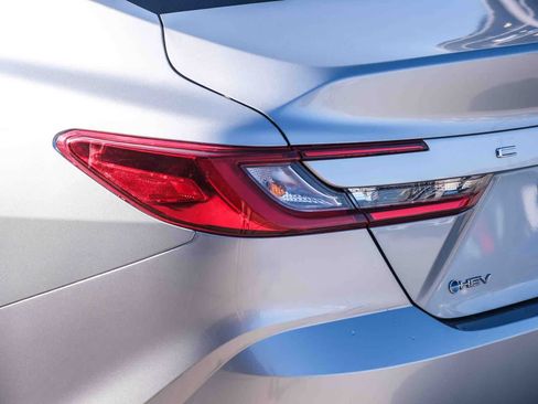 Used 2025 Toyota Camry LE FWD image 7