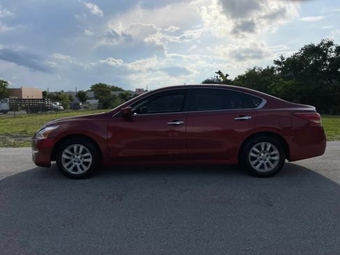 Used 2013 Nissan Altima 2.5 S FWD image 6