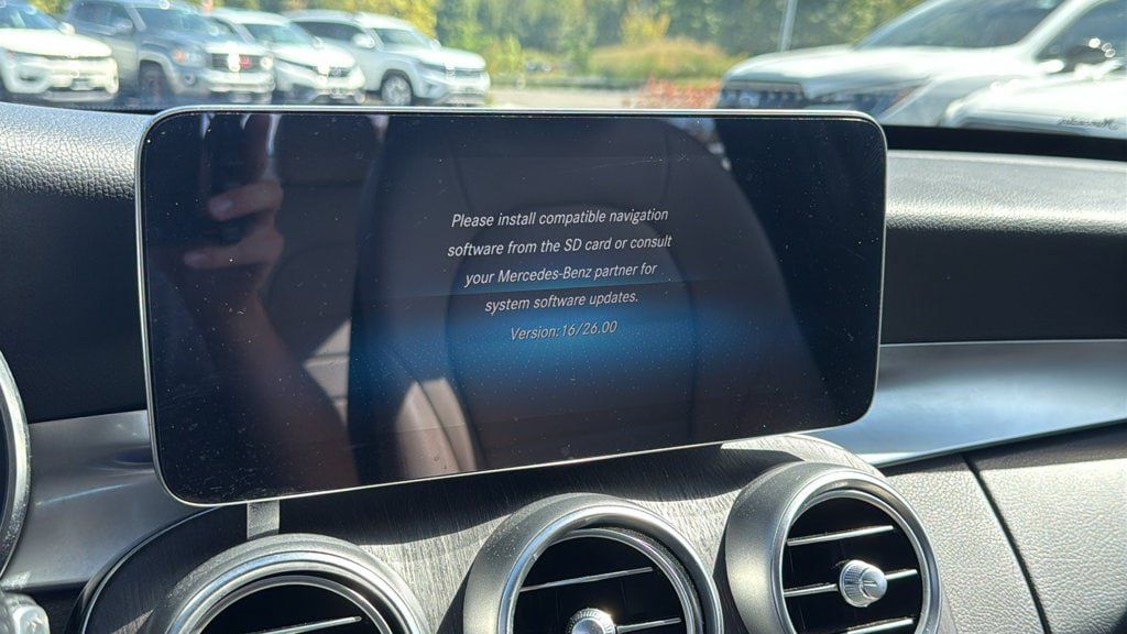 Used 2021 Mercedes-Benz C 300 4MATIC Sedan image 15