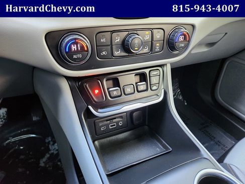 Used 2019 GMC Terrain SLT w/ Preferred Package image 10