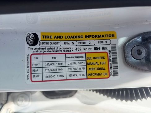 Used 2022 Ford Escape SEL w/ Technology Package FWD image 30