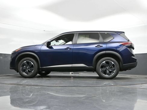 Used 2025 Nissan Rogue SV AWD/4WD image 46