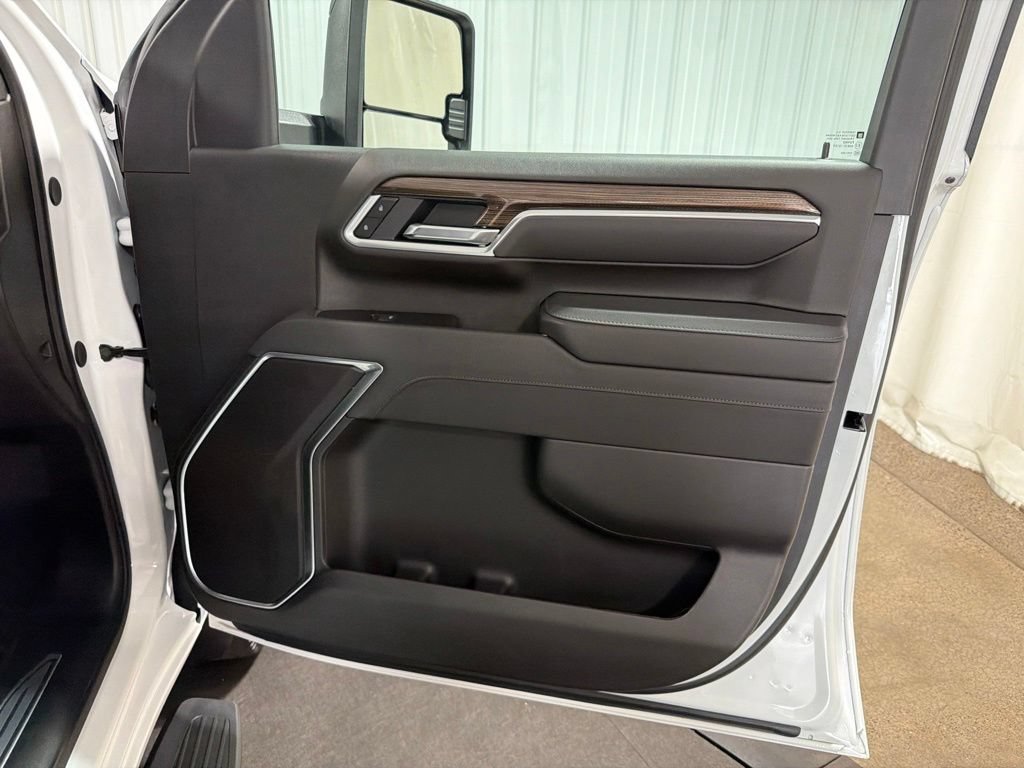 Certified 2025 Chevrolet Silverado 2500 LT w/ Convenience Package AWD/4WD image 21
