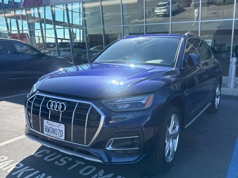 Used 2021 Audi Q5 2.0T Premium Plus w/ Premium Plus Package AWD/4WD image 2
