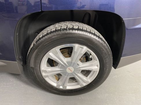 Used 2017 GMC Terrain SLE image 25