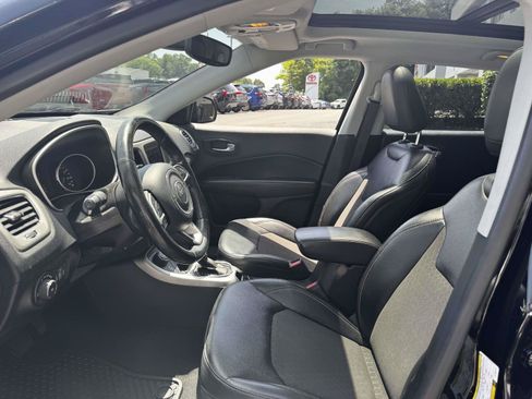 Used 2020 Jeep Compass Latitude w/ Popular Equipment Group AWD/4WD image 18
