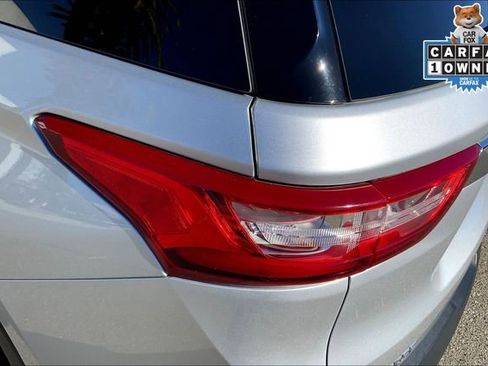 Used 2021 Chevrolet Traverse LT FWD image 29