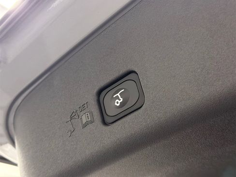 New 2026 Lincoln Nautilus Premier image 9