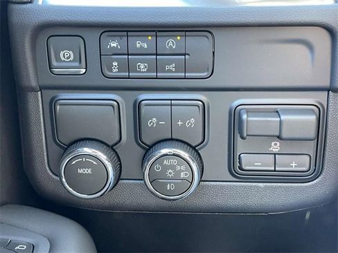 New 2026 Chevrolet Suburban Premier w/ Sun And Tow Package image 18