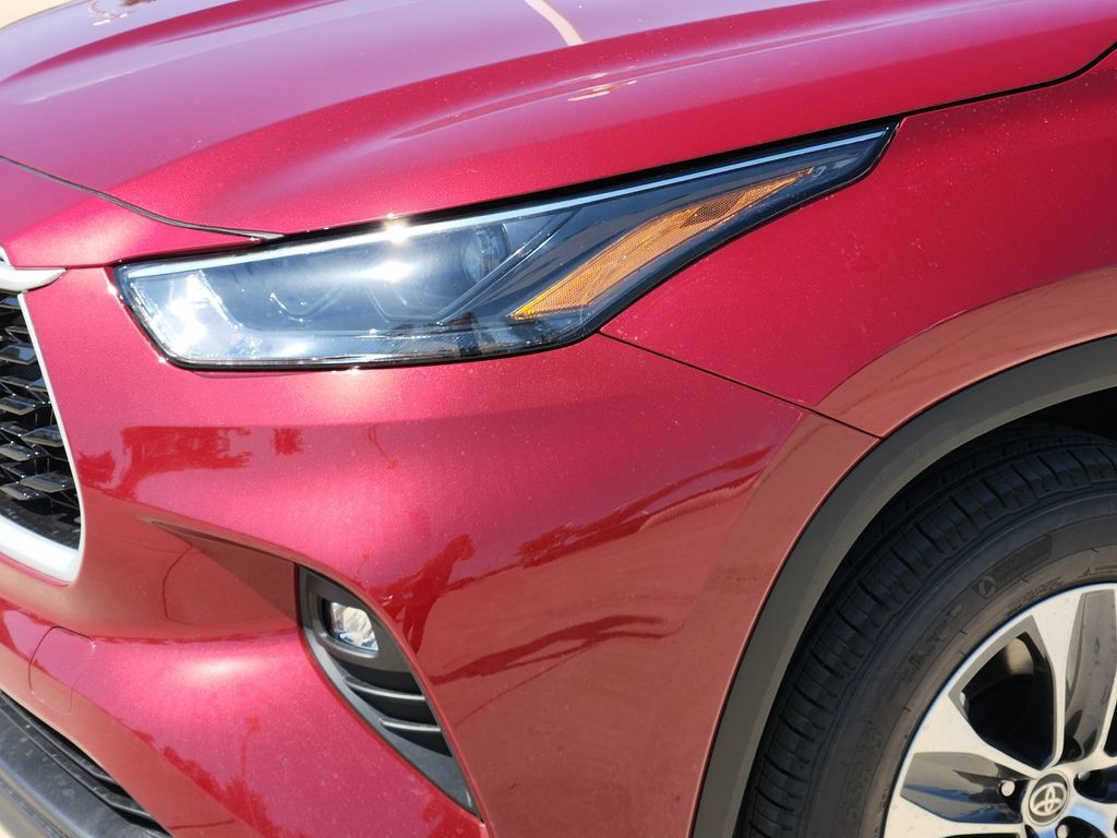 New 2026 Toyota Highlander AWD image 11