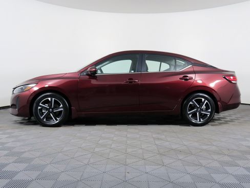 Certified 2025 Nissan Sentra SV image 38