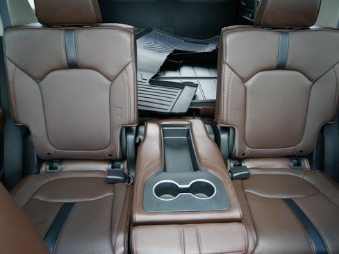 Used 2025 Honda Pilot Elite image 13