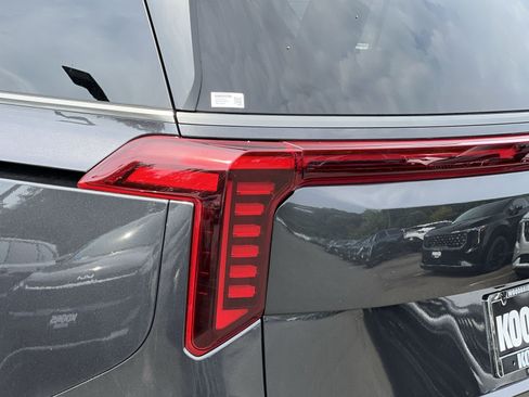 New 2026 Kia Carnival SX Prestige FWD image 14