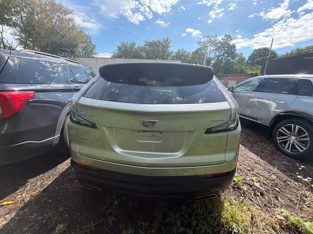 Used 2020 Cadillac XT4 Sport w/ Driver Awareness Package AWD/4WD image 7