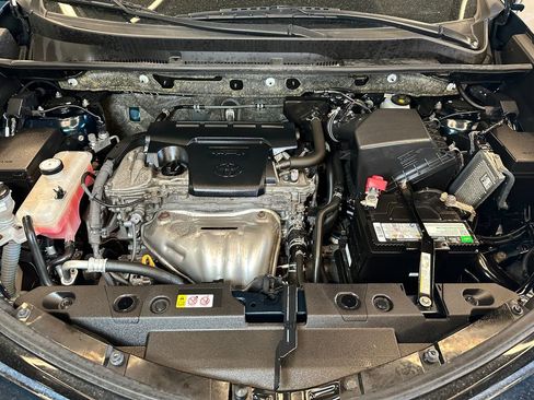Used 2018 Toyota RAV4 LE w/ All Weather Liner Package AWD/4WD image 23