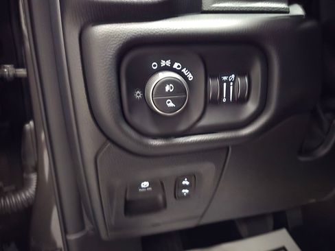 Used 2026 RAM 1500 Big Horn AWD/4WD image 31