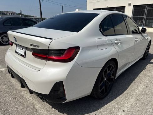 Certified 2025 BMW 330i Sedan w/ M Sport Package RWD image 6