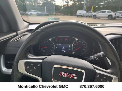 Certified 2024 GMC Terrain SLE w/ Driver Convenience Package FWD image 13