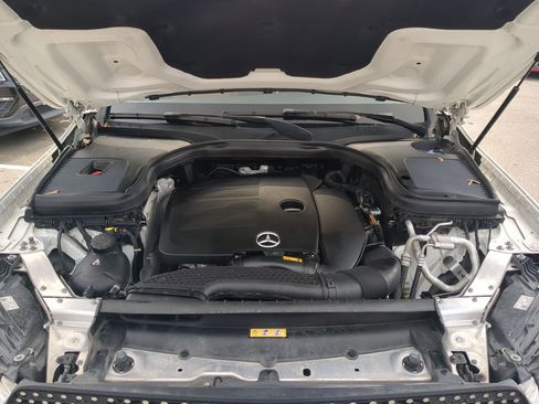 Used 2020 Mercedes-Benz GLC 300 image 24