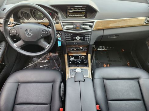Used 2011 Mercedes-Benz E 350 BlueTEC Sedan image 2