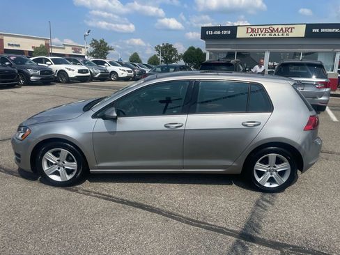 Used 2017 Volkswagen Golf Wolfsburg Edition image 4