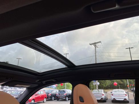 Used 2023 BMW X3 xDrive30i w/ Convenience Package image 11