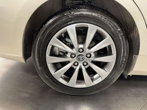 Used 2016 Toyota Camry XLE image 13