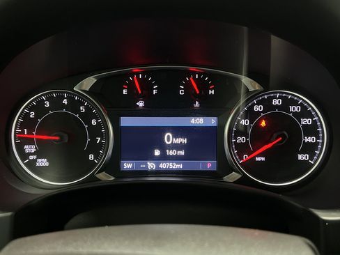 Used 2024 GMC Terrain SLT image 9