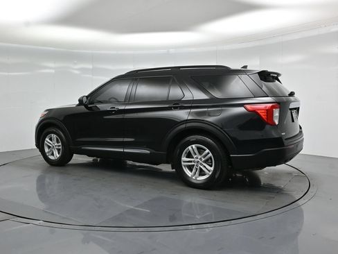Certified 2024 Ford Explorer XLT RWD image 6