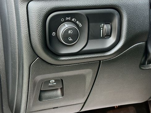 Used 2023 RAM 1500 Big Horn AWD/4WD image 10